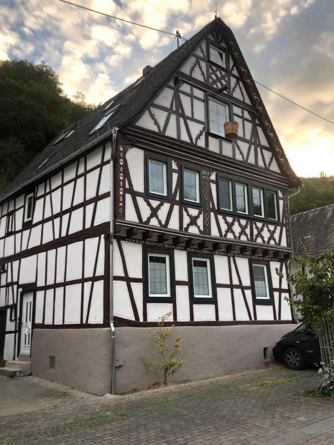 Schoene Ferienwohnung Gewoelbekeller Fachwerkhaus Bacharach Eksteriør billede